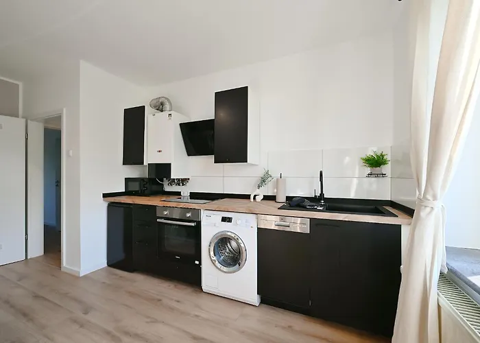 아파트 Frisch Sanierte City-wohnung Mit Workspace